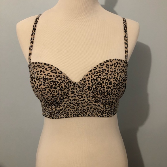 Xhilaration cheetah bikini top - Picture 1 of 5